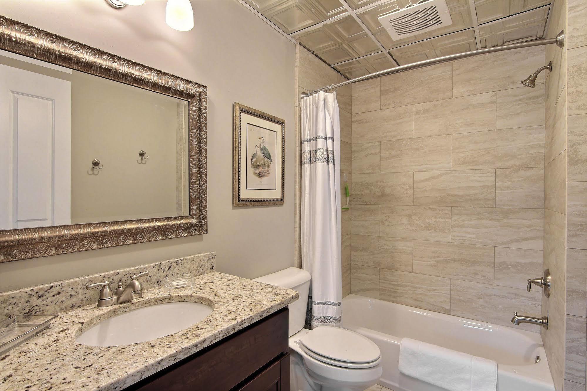 The Suites At Bay سافانا المظهر الخارجي الصورة